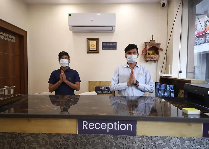 Perfectstayz Value Dwarkesh - Hotel Near Haridwar Railway Station