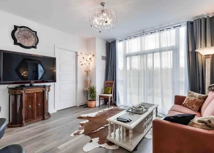 Aquarius 2 Bedroom Condo Friday Harbour Innisfil