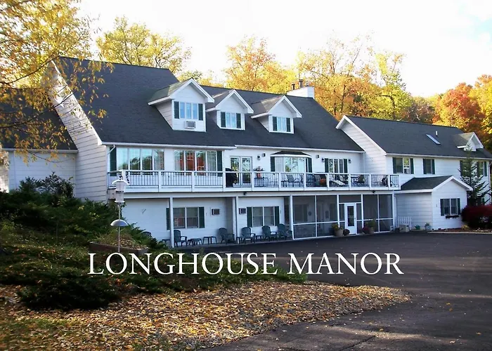 Longhouse Manor B&B Watkins Glen