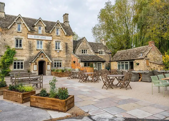 Eliot Arms Hotel Cirencester