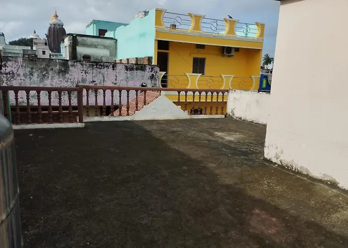Divine View - Ac Room For 2 Pax - Swarna Bhavan Puri