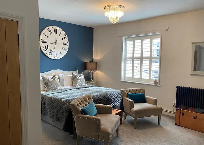B&Bat No3 Market Bosworth