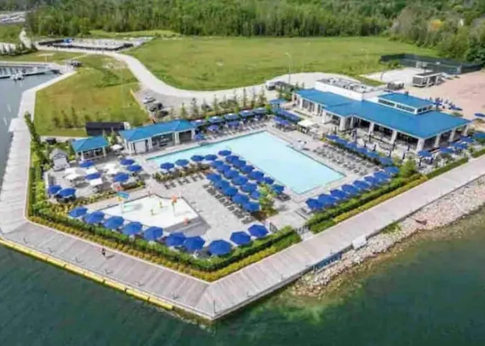 Aquarius 2 Bedroom Condo Friday Harbour Innisfil