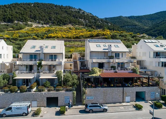 Apartments Villa Azzurra Bol