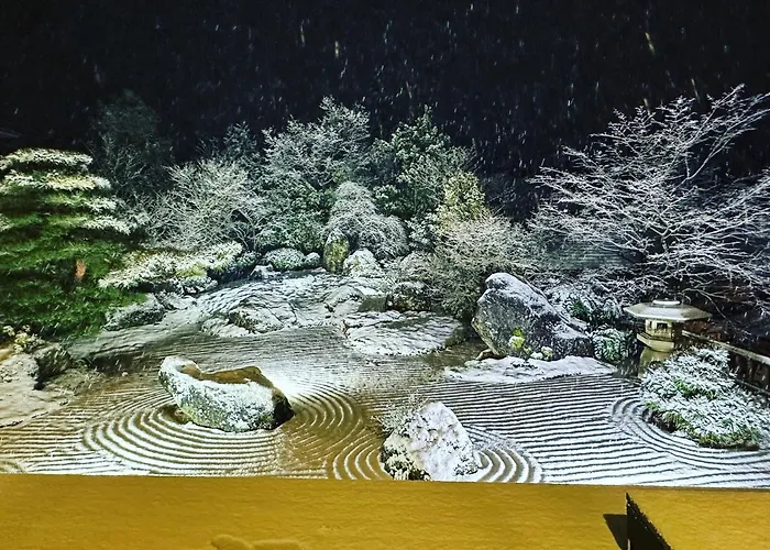 Onsen & Garden -Asante Inn- Hakone
