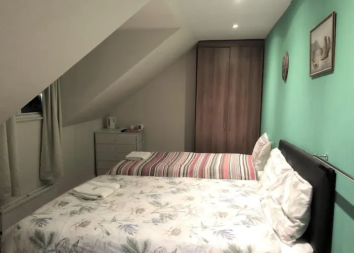 Lyttleton Guest House Limited Uxbridge