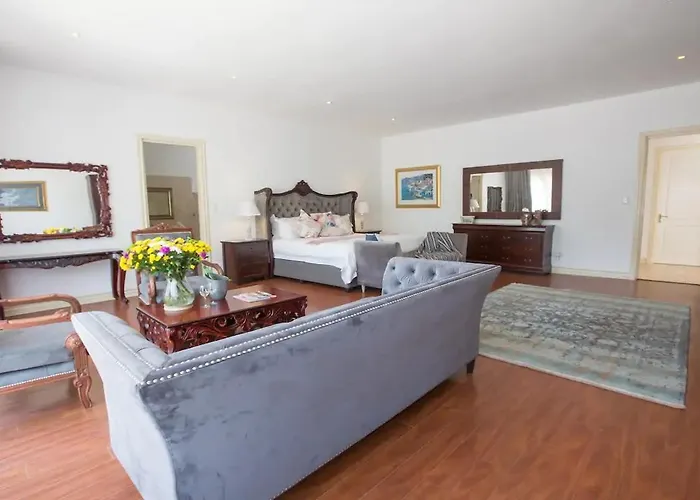 Riverclub Guesthouse, Oasis In Sandton Johannesburg