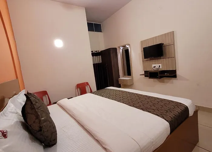 New Jaganmohana Comforts Mysore