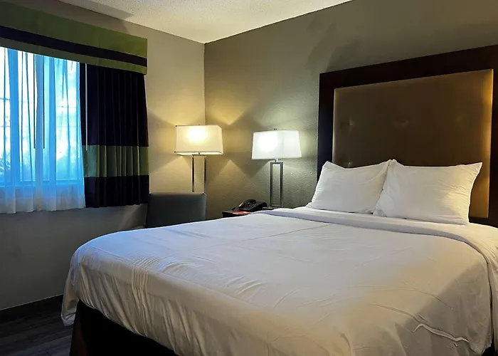 Econo Lodge Spring Lake Near Fort Bragg