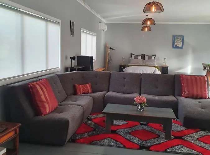 The Red Shed Hotel Matamata