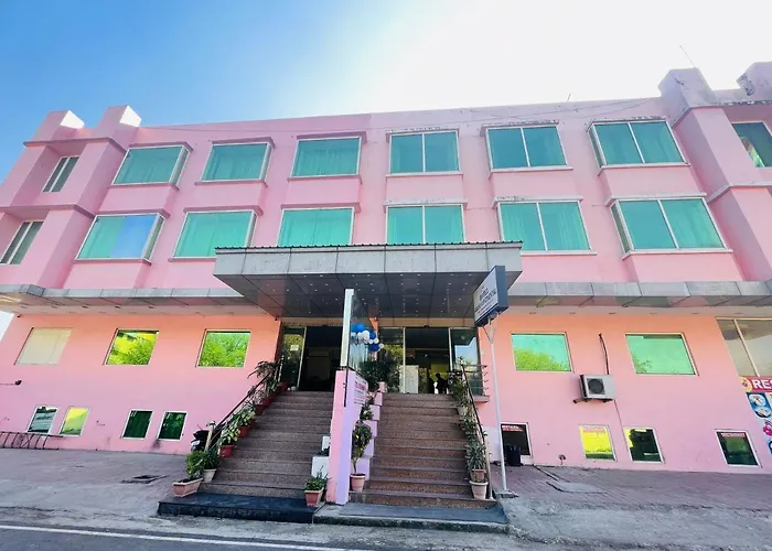 Grand Continental @ Har Ki Pauri Haridwar Hotel