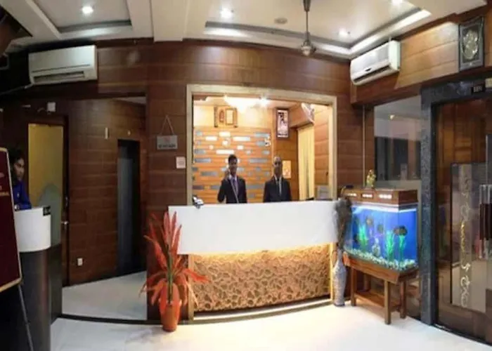 Hotel Puneet International Raipur 