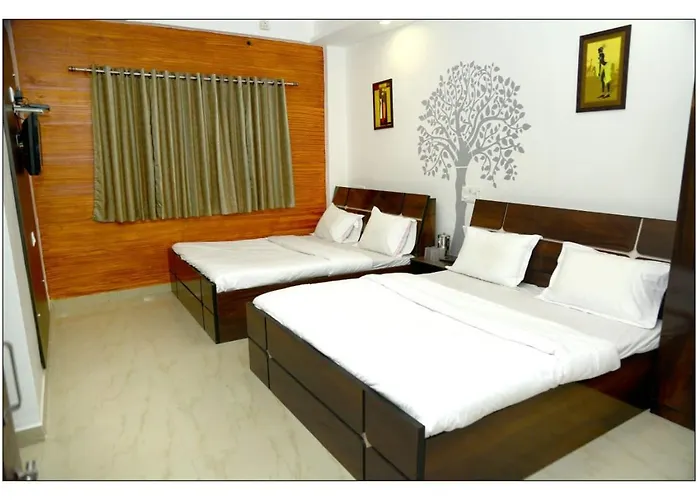 Om Shree Yatri Niwas Hotel Kolhapur