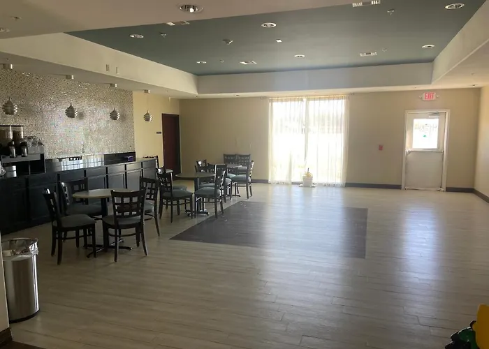 La Plaza Inn And Suites - Freer Tx