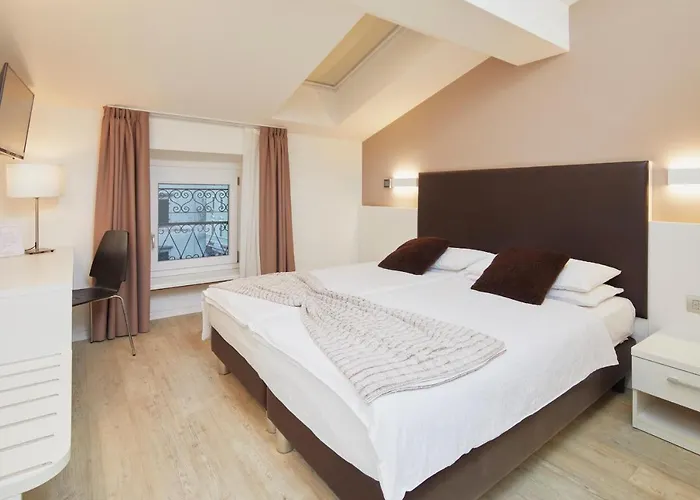 Hotel Centrale Torbole Sul Garda