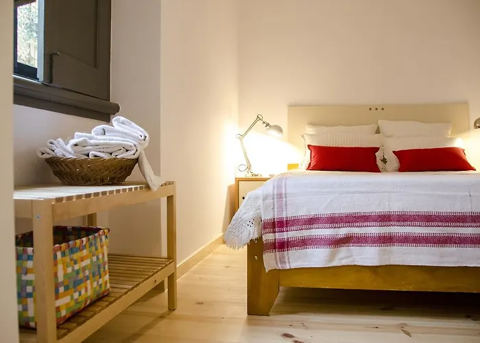 Pensao Sisudo Bed and Breakfast Colares