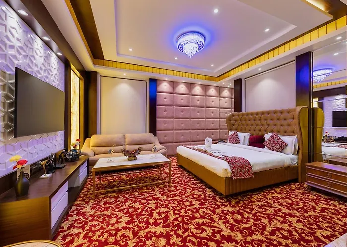 Hotel Town Palace-Best Business Hotel In Bijapur