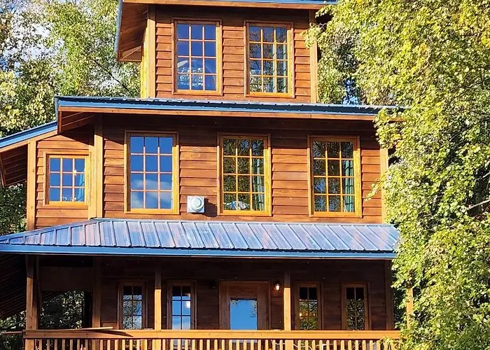 The Eagle'S Nest Treehouse Cabin Palmer