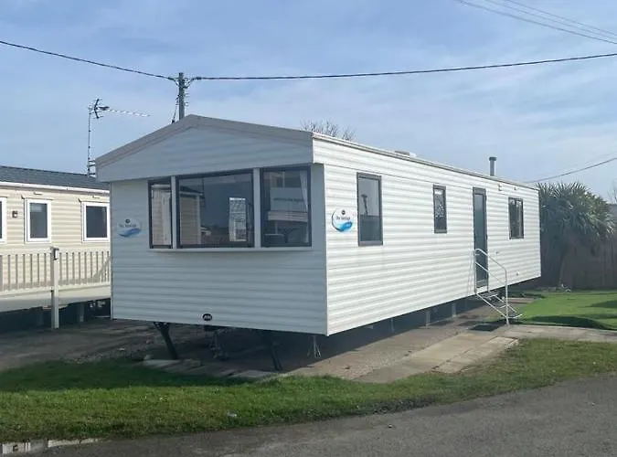No. 1 Family Caravan At Golden Gate Holiday Centre, Sleeps 6 Abergele