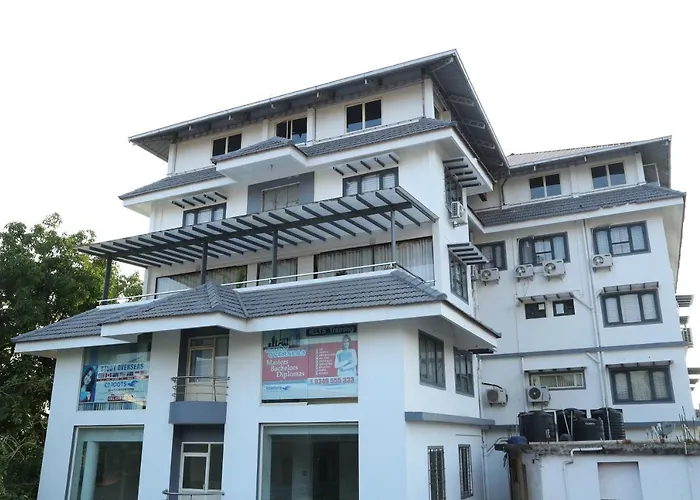 Hazmi Inn Perintalmanna