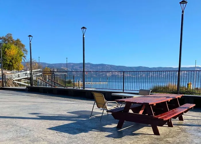 Anchorage Inn Lakeport