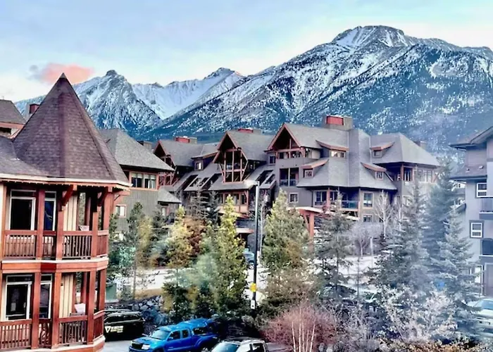 Falcon Crest Lodge 1 Bedroom Condo With Gym & Hot-Tubs & Mountain View Canmore