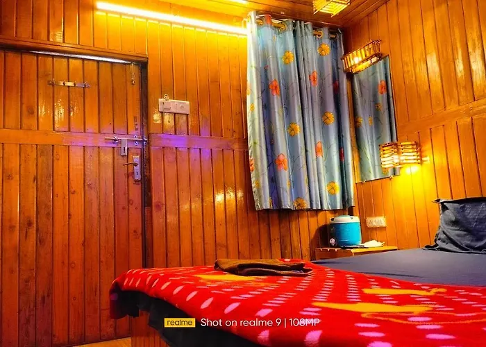 Altafs Motel Matheran