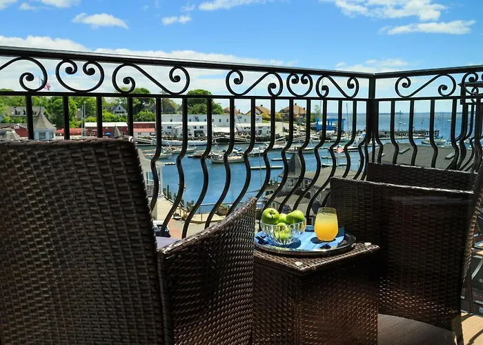 16 Bay View Hotel Camden