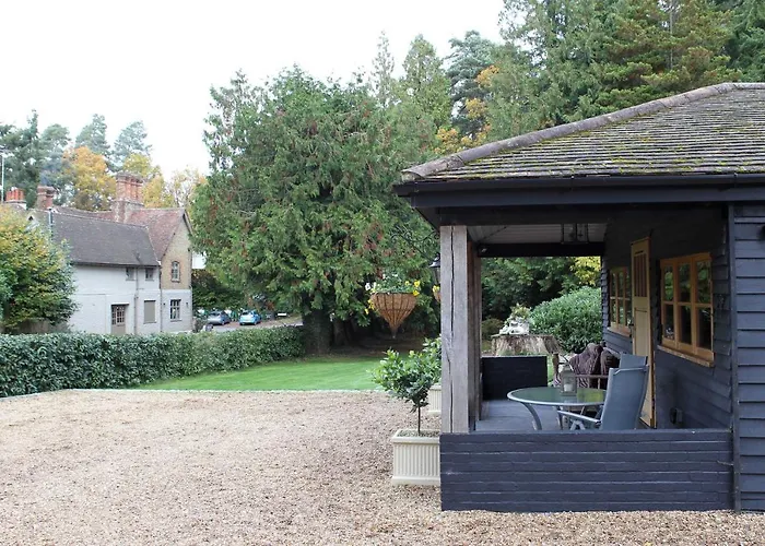 The Devils Cradle Hotel Farnham 