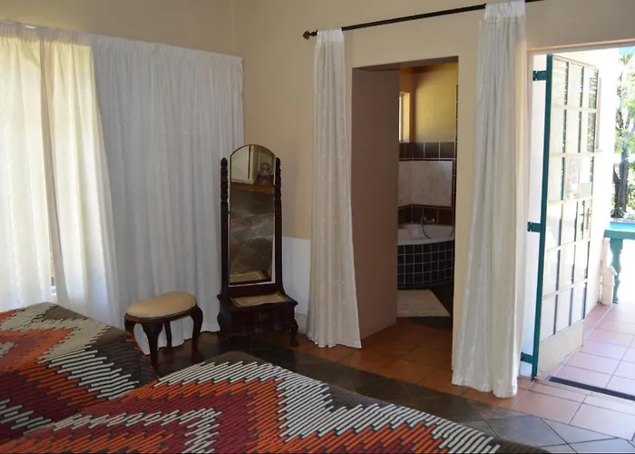 House Ebony B&B Newcastle