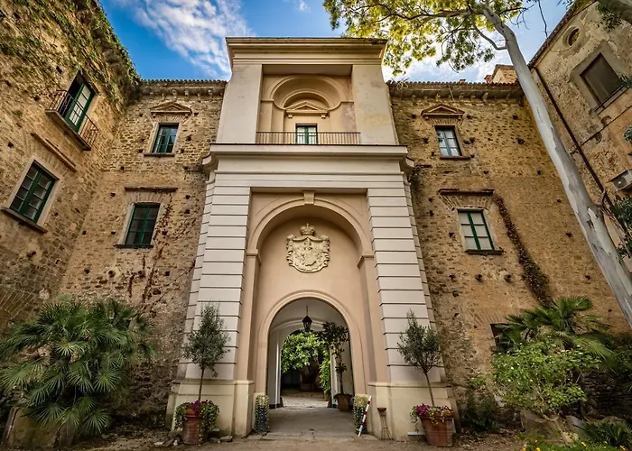 Palazzo Belmonte Hotel Santa Maria di Castellabate