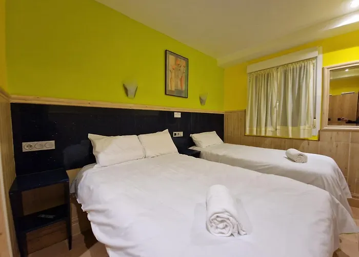 Pension Izar Bat Guesthouse San Sebastián