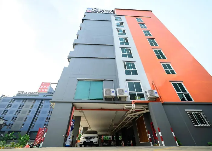 The Living Block Hotel กรุงเทพมหานคร