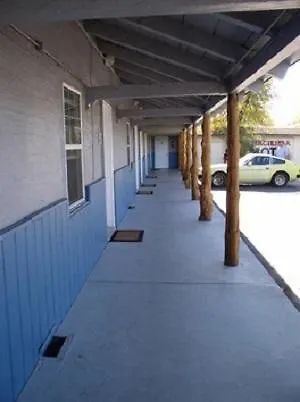 Hacienda Motel Alturas