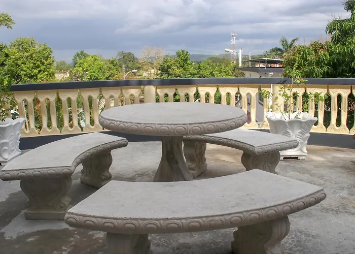 Van Villa Guesthouse Negril