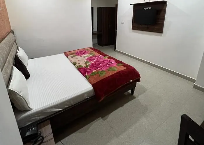 Hotel Chandigarh Inn