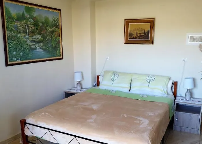 Mom'S Cozy Corner Hotel Heraklion 