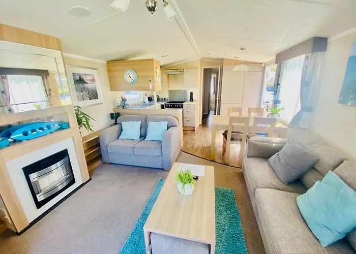 B47 Caravan Seven Bays Padstow