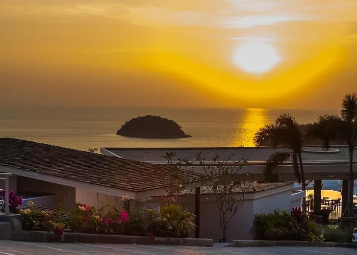 The View Phuket Aparthotel หาดกะตะ