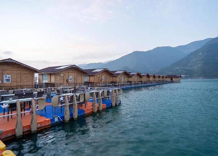 Le Roi Floating Huts & Eco Rooms Tehri New Tehri
