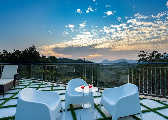 Hotel White House, Munnar