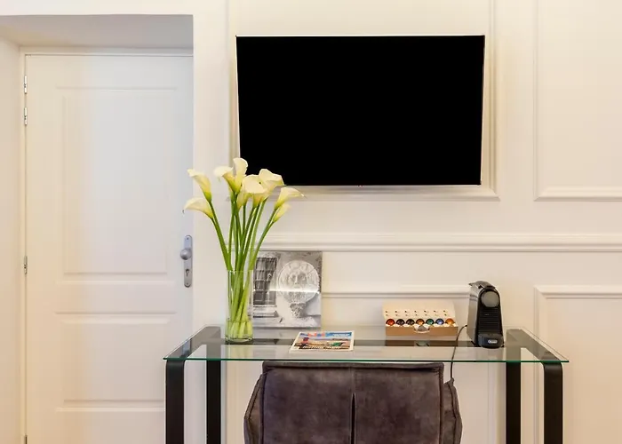 Largo Arenula Suites Rome