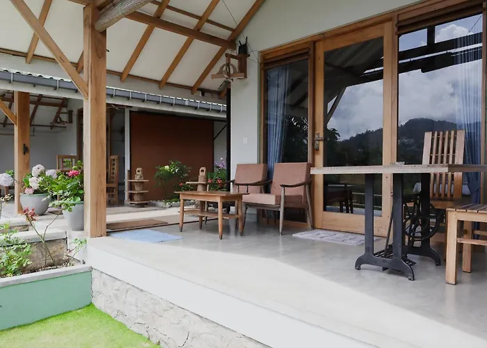 The One Ella Bed & Breakfast