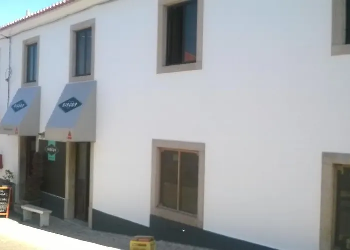 Pensao Sisudo Bed and Breakfast Colares