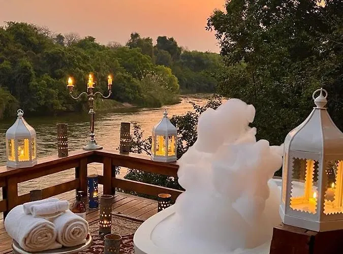 Royal Chundu Island Lodge Livingstone