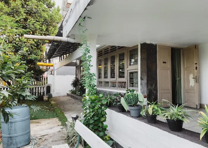 Rumah Daun Guest House Bogor