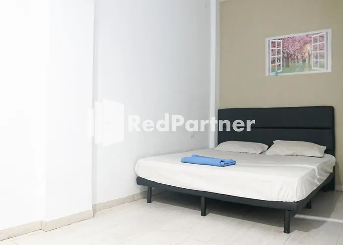 Cosmo Harmoni Redpartner Hotel Jakarta