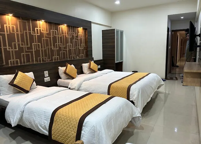 Hotel Orange Vapi
