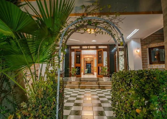 Hotel Ambavgarh Palace Udaipur