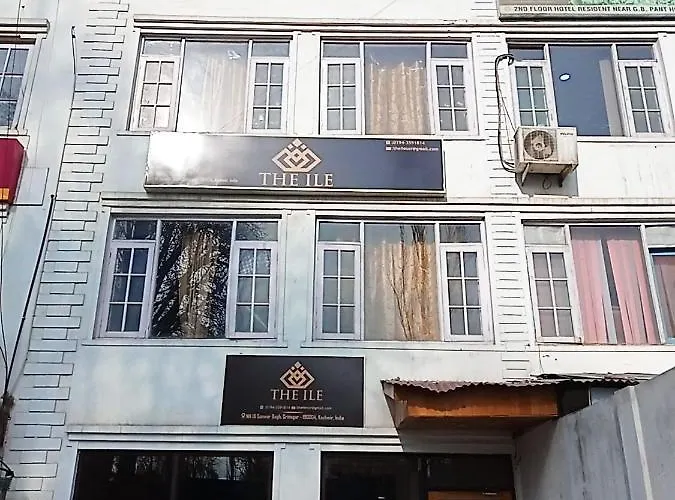 The Ile Hotel Srinagar 